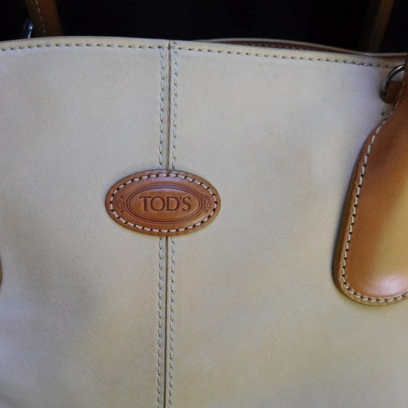 TOD'S TAN SMOOTH  LEATHER SATCHEL TOTE - Picture 3 of 12